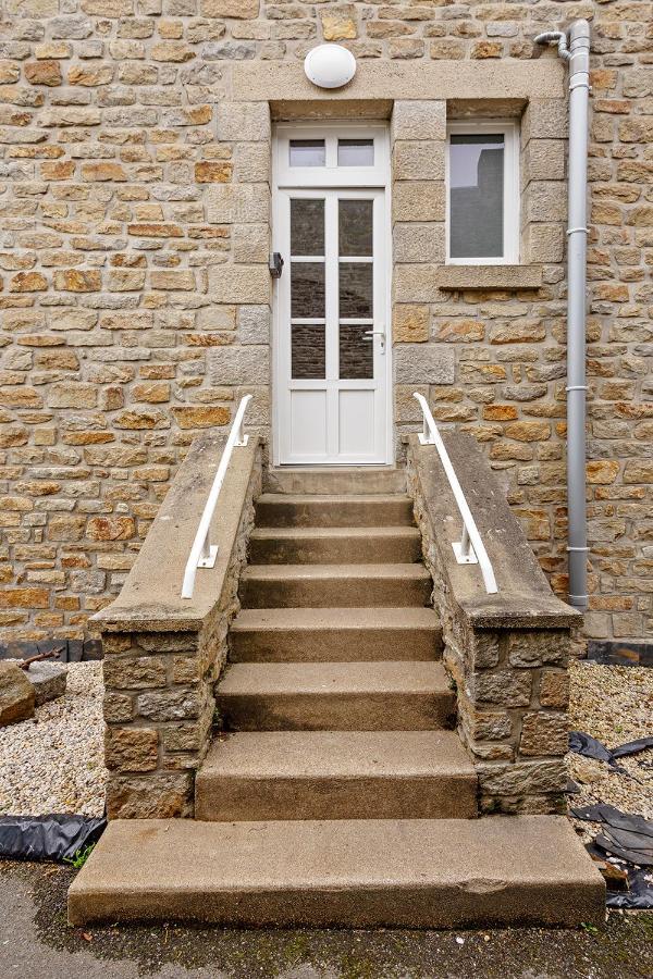 L'Escale De La Baie ! Apartment Pontorson Exterior photo